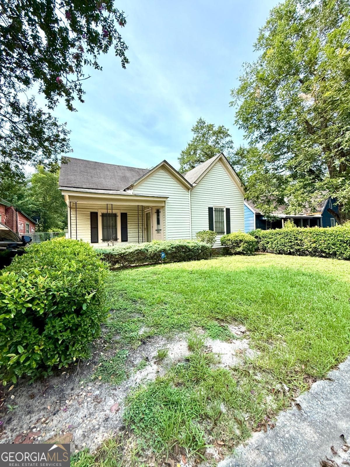 3 bedroom, 1 bathroom, 1,319 sq ft single family residence under contract at 705 W 11Th Avenue, Cordele, GA 31015