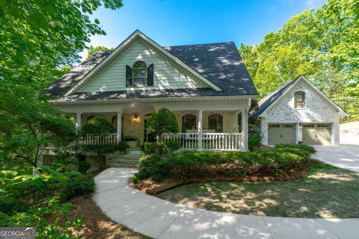 5 bedroom, 3.5 bathroom, 4,255 sq ft single family residence sold at 1811 Fountain Hill Court, Duluth, GA 30097