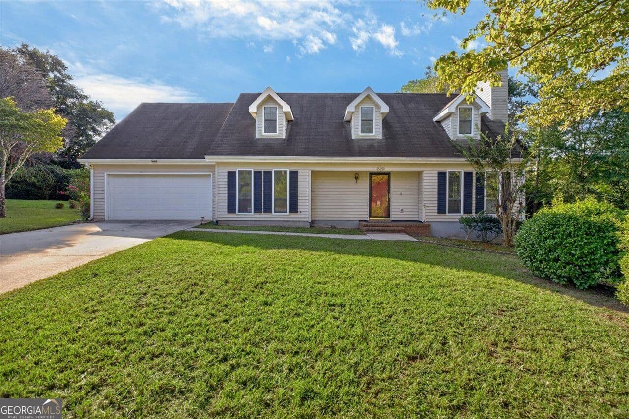 3 bedroom, 2 bathroom, 1,811 sq ft single family residence for sale at 225 Blue Ridge Lane, Warner Robins, GA 31088
