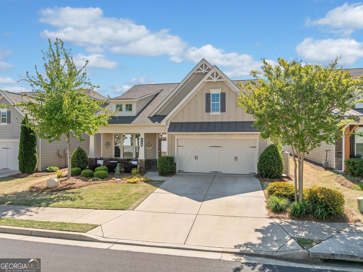 3 bedroom, 2 bathroom, 1,829 sq ft single family residence sold at 324 Hickory Bluffs Parkway, Canton, GA 30114