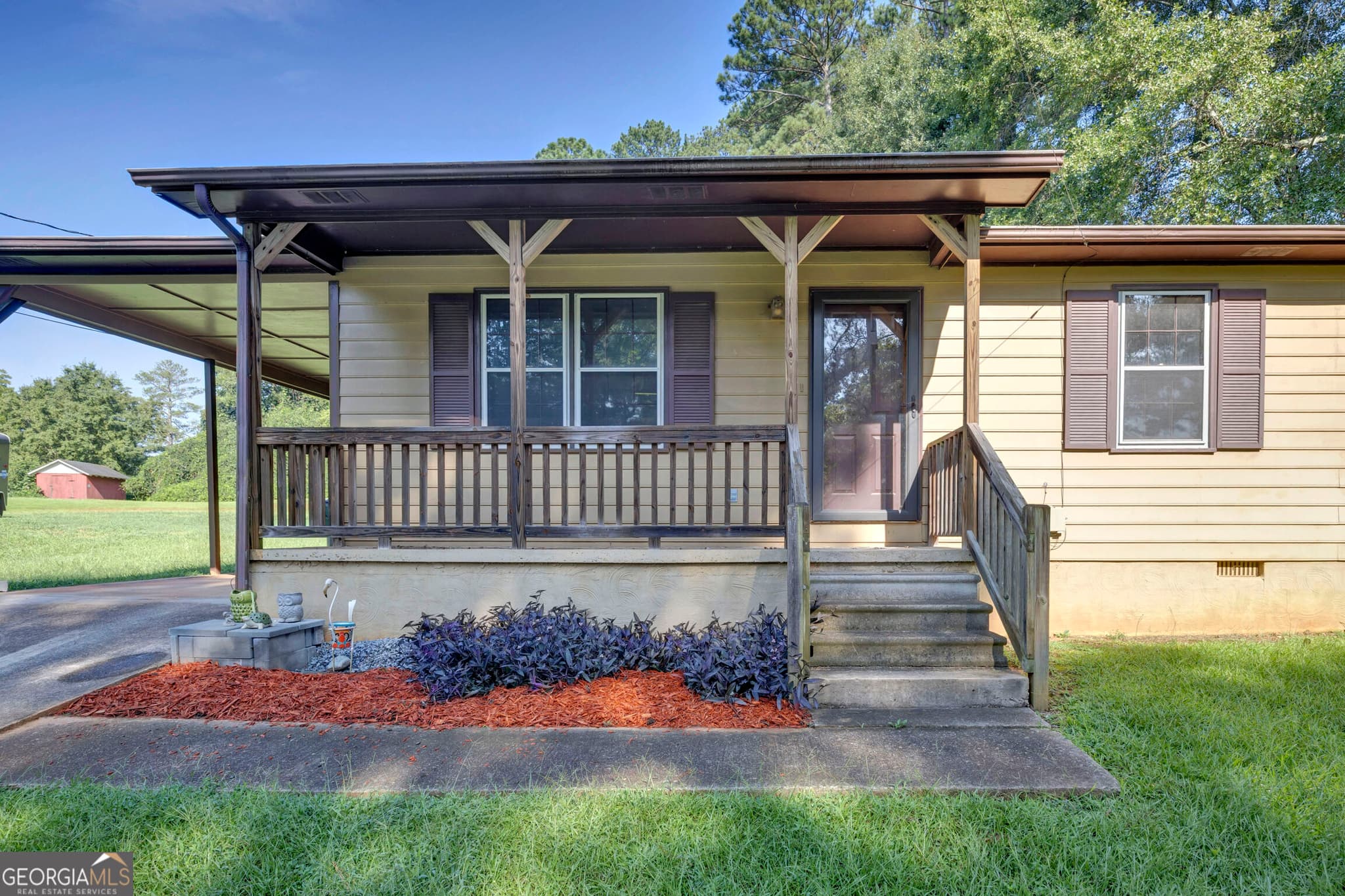 3 bedroom, 2 bathroom, 1,372 sq ft single family residence for sale at 65 Pinehurst Drive, Stockbridge, GA 30281
