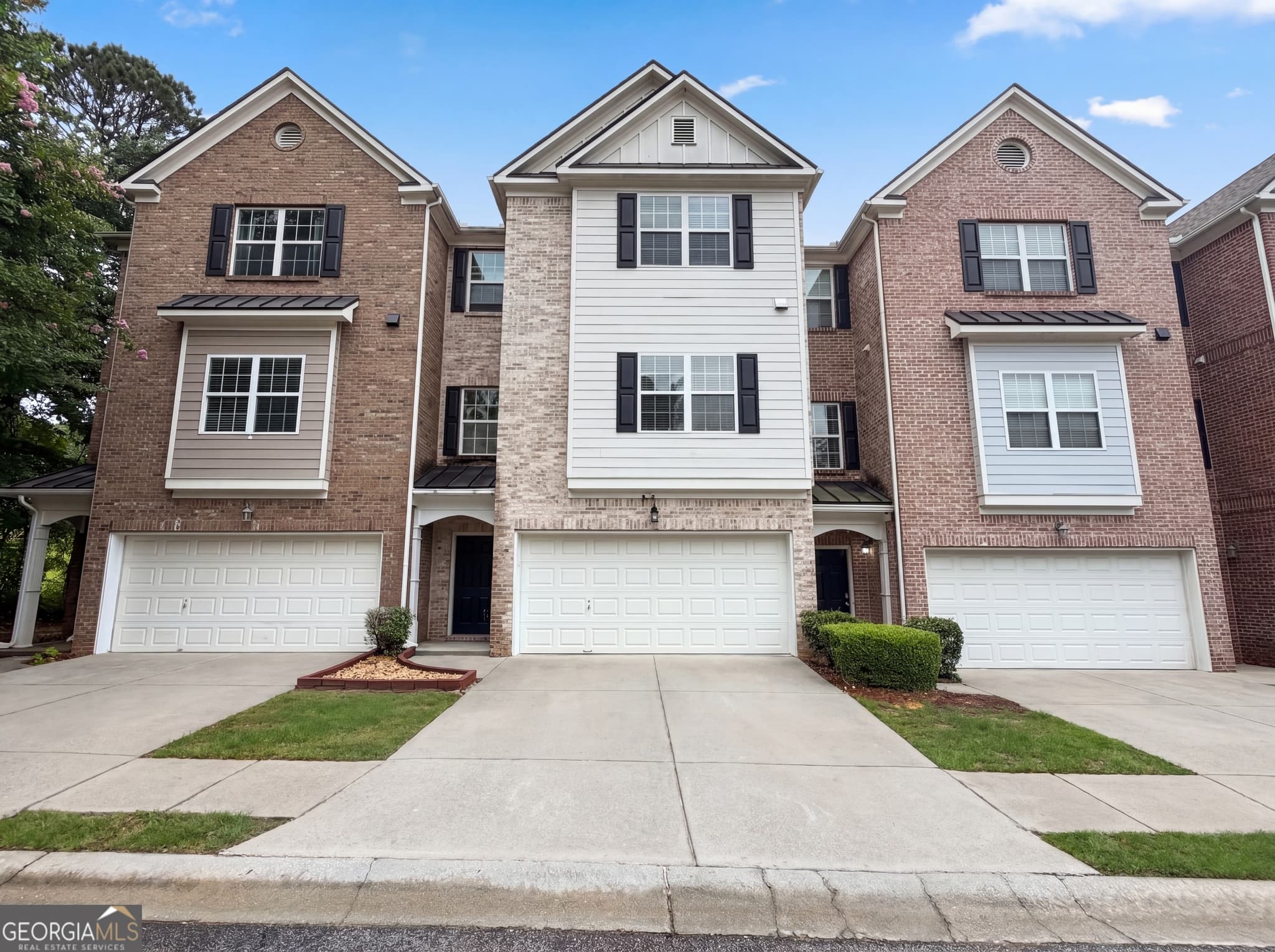 4 bedroom, 3.5 bathroom, 2,253 sq ft condominium sold at 2102 Tidal Cove, Lawrenceville, GA 30043