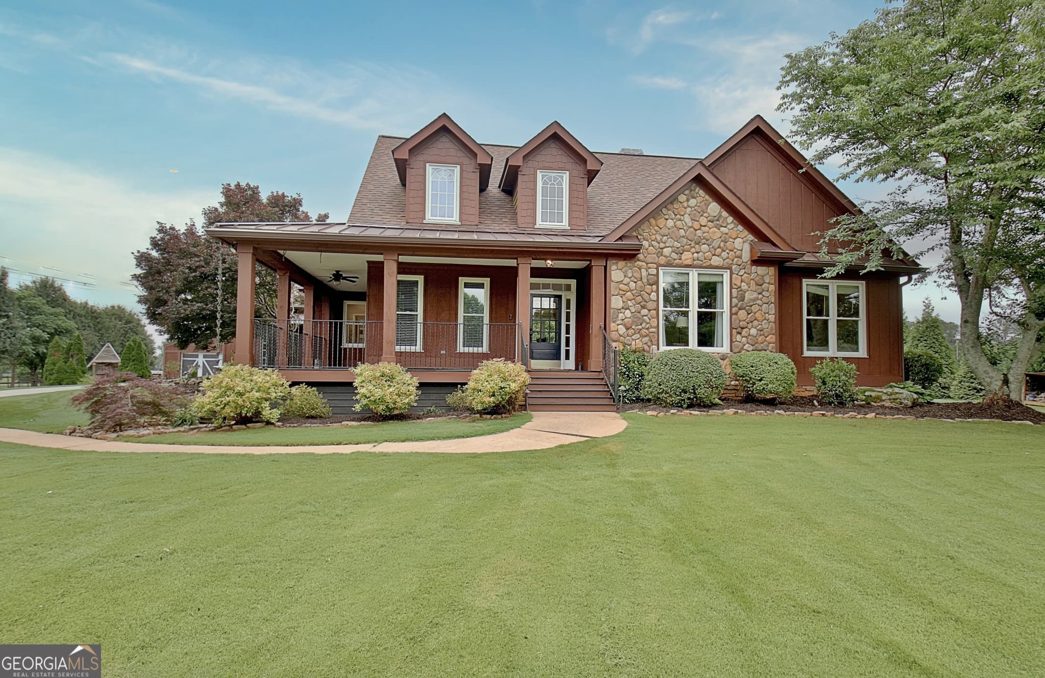 3 bedroom, 3 bathroom, 2,980 sq ft single family residence sold at 105 Bell Springs Road, Senoia, GA 30276