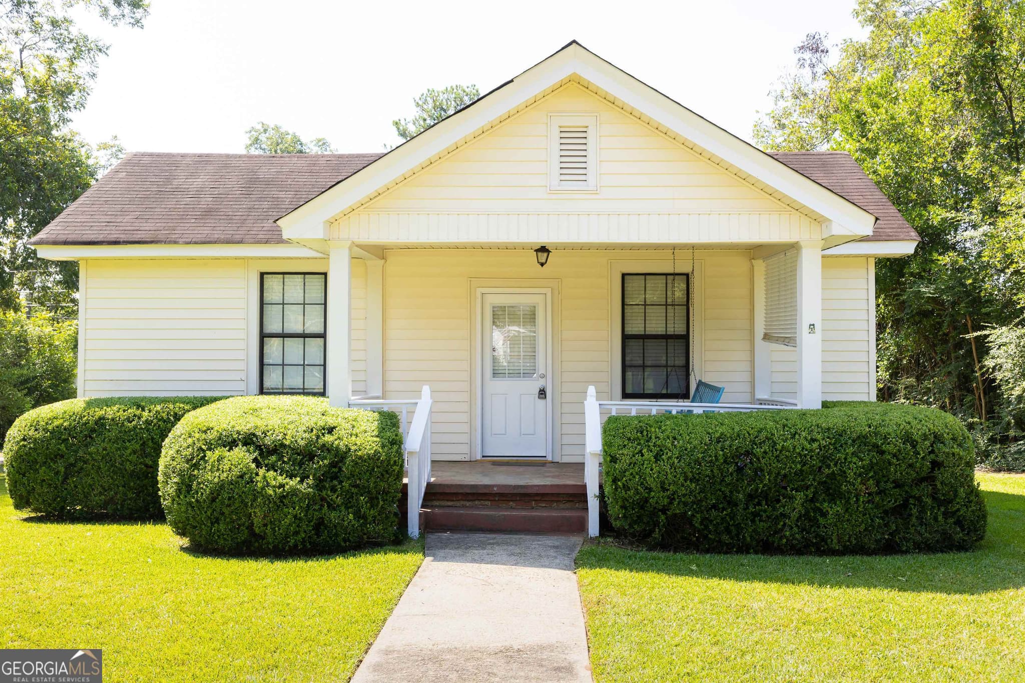 4 bedroom, 2 bathroom, 1,632 sq ft single family residence for sale at 524 W Goodrich Avenue, Thomaston, GA 30286