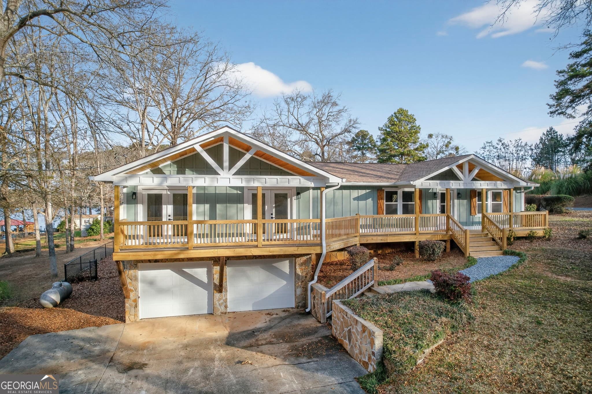 3 bedroom, 2 bathroom, 2,170 sq ft single family residence for sale at 113 Admirality Way, Milledgeville, GA 31061