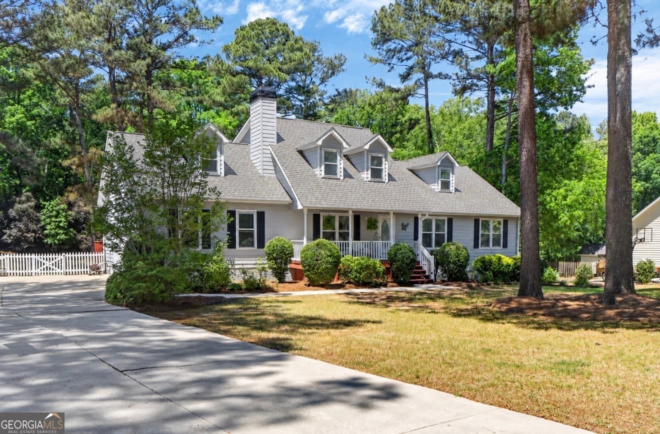 6 bedroom, 3 bathroom, 2,205 sq ft single family residence sold at 355 N Oakland Circle, Mcdonough, GA 30253