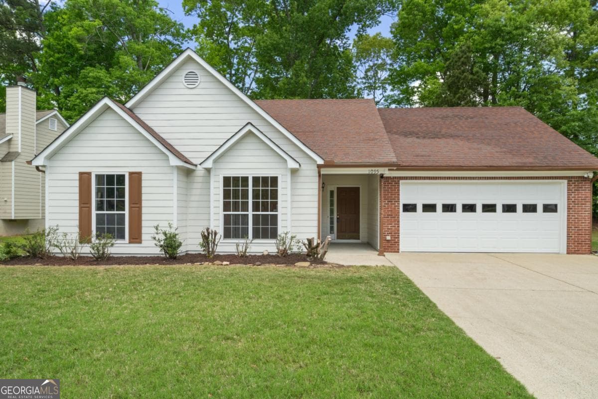 3 bedroom, 2 bathroom, 1,269 sq ft single family residence sold at 1095 Athena Court, Acworth, GA 30101