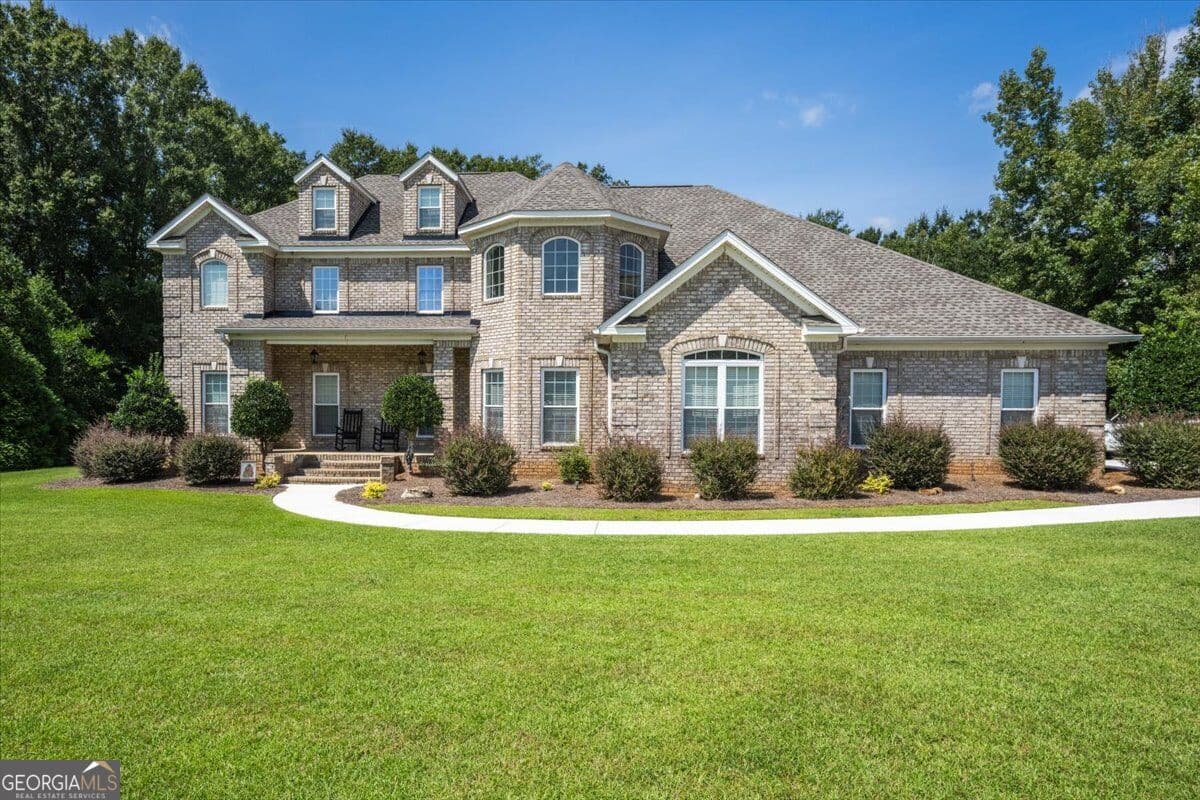 4 bedroom, 3.5 bathroom, 4,335 sq ft single family residence for sale at 610 Cannock Court, Bonaire, GA 31005