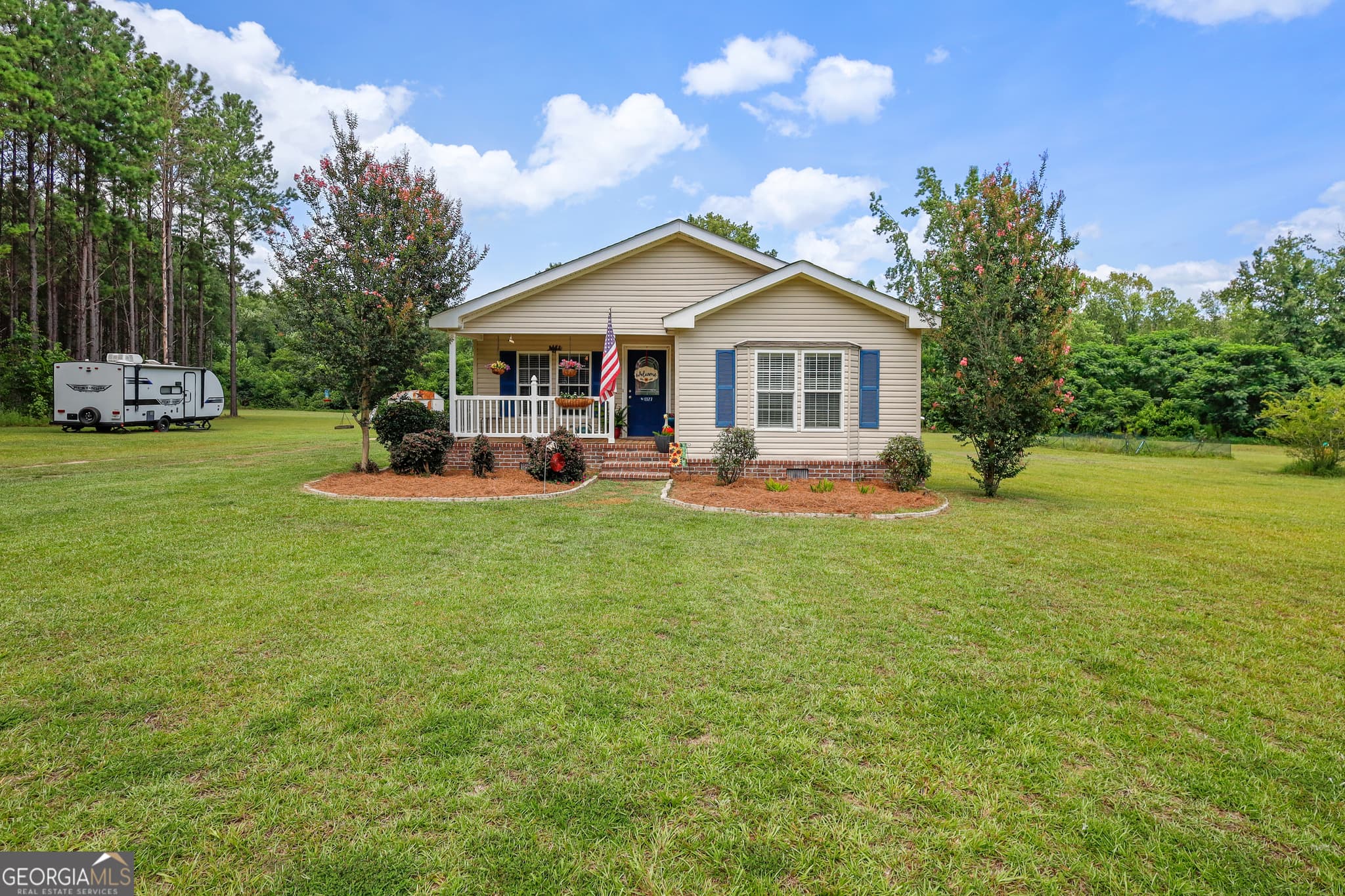 3 bedroom, 2 bathroom, 1,461 sq ft single family residence sold at 1327 R L Roberts Road, Pembroke, GA 31321
