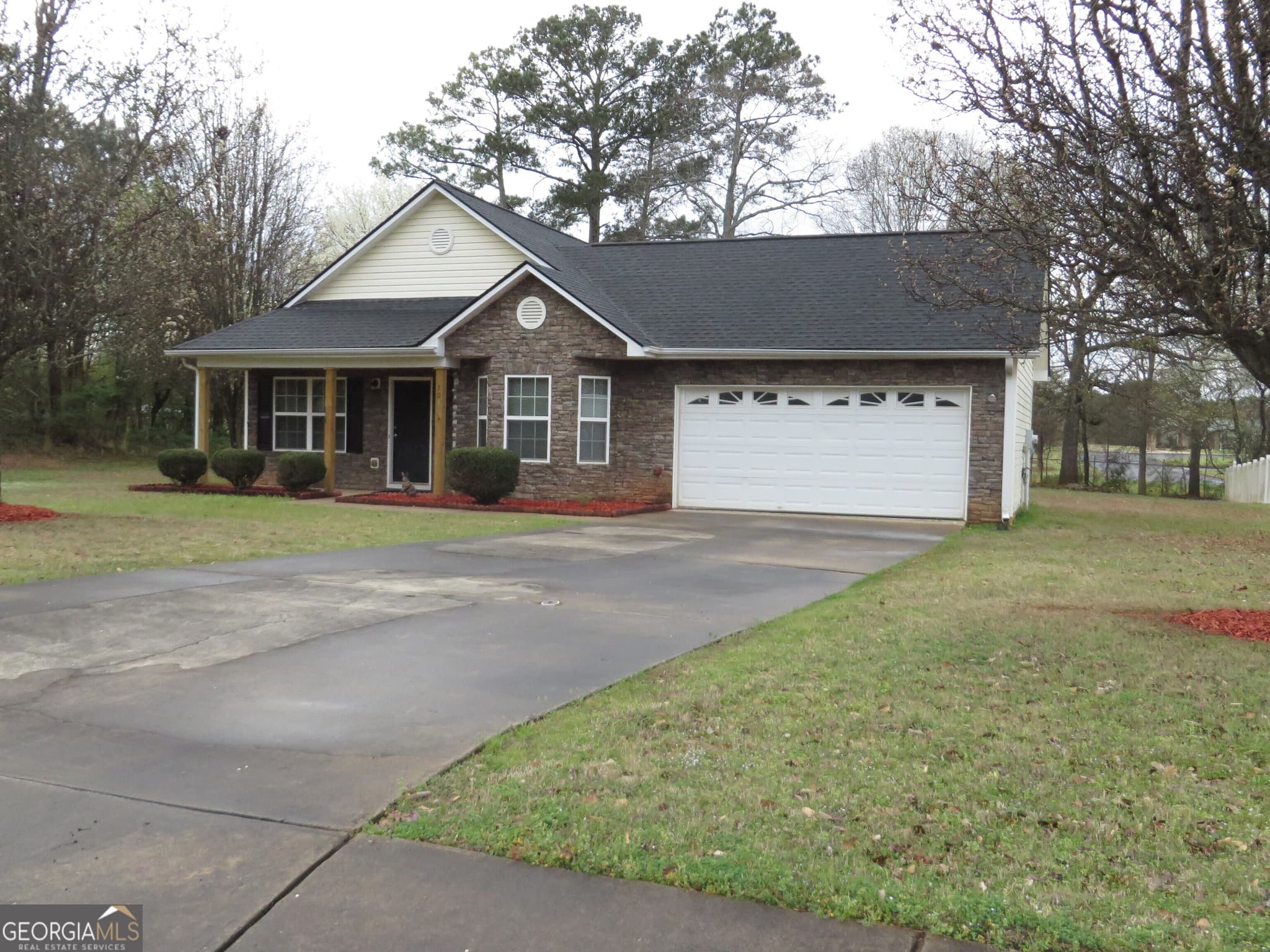 3 bedroom, 2 bathroom, 1,520 sq ft single family residence sold at 105 Whistle Way, Locust Grove, GA 30248