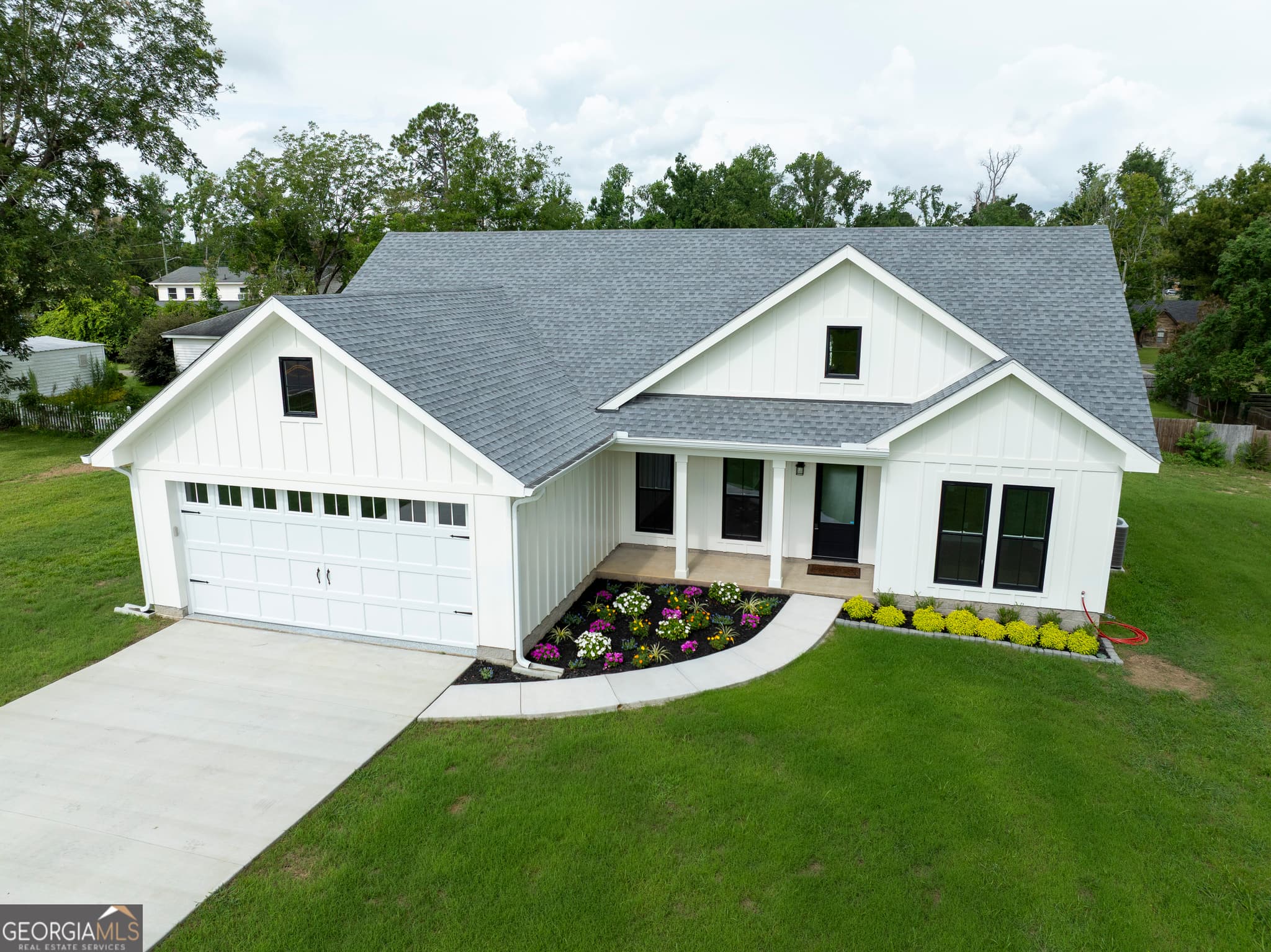 3 bedroom, 2 bathroom, 1,416 sq ft single family residence for sale at 713B Clyde Boulevard, Vidalia, GA 30474