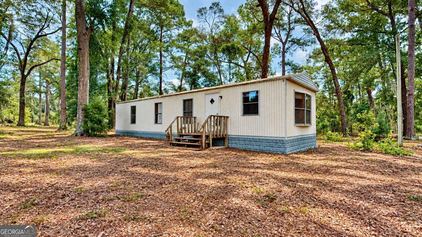 2 bedroom, 1 bathroom, 728 sq ft manufactured home,single family residence under contract at 807 Aden Lanier Road, Statesboro, GA 30458