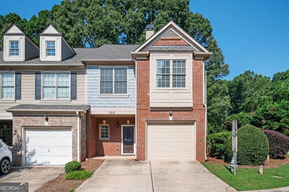 3 bedroom, 2.5 bathroom, 1,880 sq ft townhouse for sale at 100 Red Barn Lane, Acworth, GA 30102