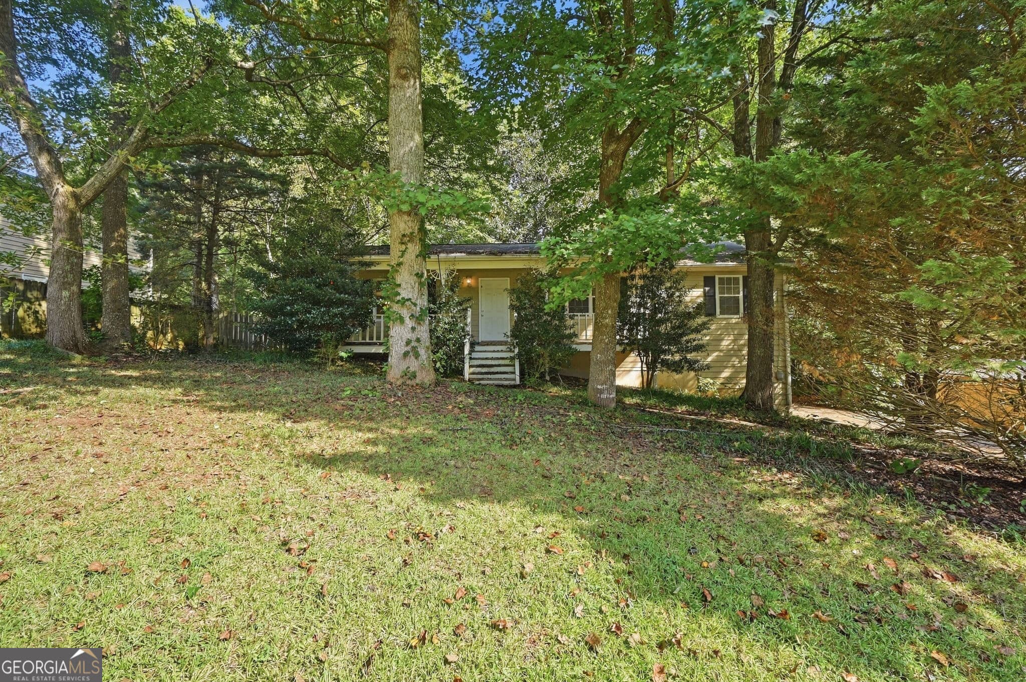 3 bedroom, 2 bathroom, 1,376 sq ft single family residence for sale at 230 Parkway Court, Dallas, GA 30157