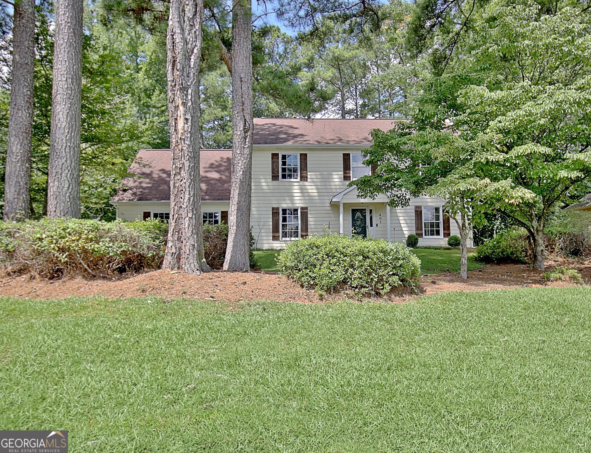 4 bedroom, 2.5 bathroom, 2,128 sq ft single family residence for sale at 401 Walnut Grove Road, Peachtree City, GA 30269