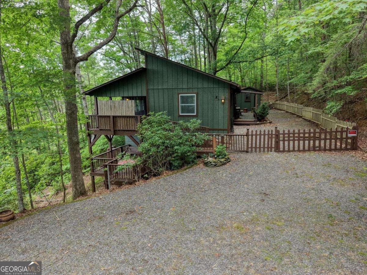 2 bedroom, 2 bathroom cabin,single family residence for sale at 664 High Ridge Road, Murphy, NC 28906