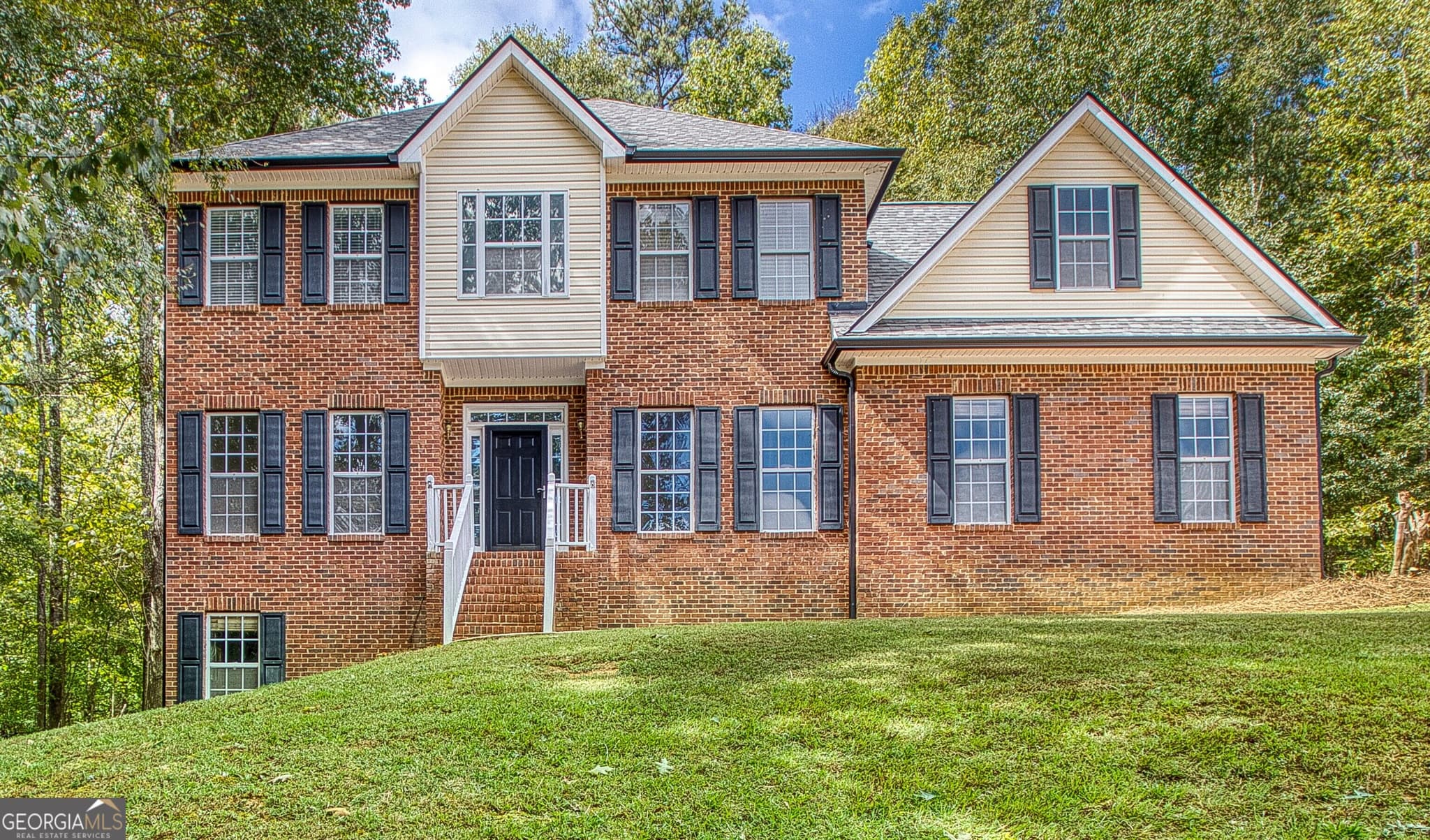4 bedroom, 2.5 bathroom, 2,319 sq ft single family residence for sale at 280 Jordan Place, Fayetteville, GA 30215