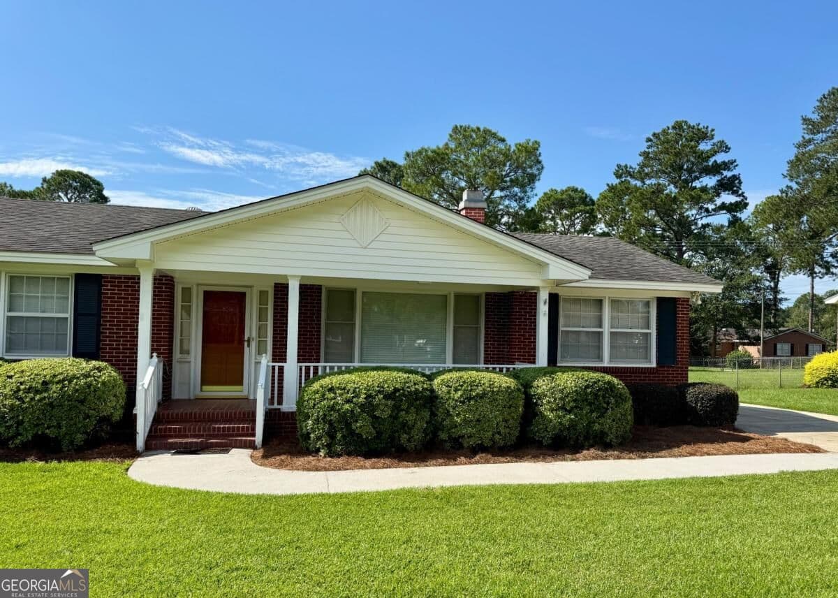 3 bedroom, 2 bathroom, 1,836 sq ft single family residence under contract at 506 E 26Th Avenue, Cordele, GA 31015