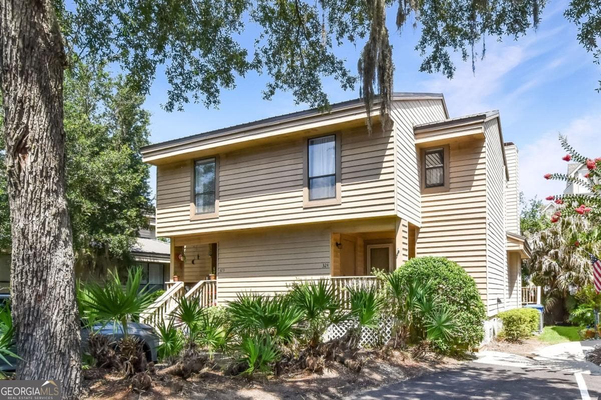 2 bedroom, 2.5 bathroom, 1,492 sq ft condominium under contract at 324 Brockinton Marsh, St. Simons, GA 31522