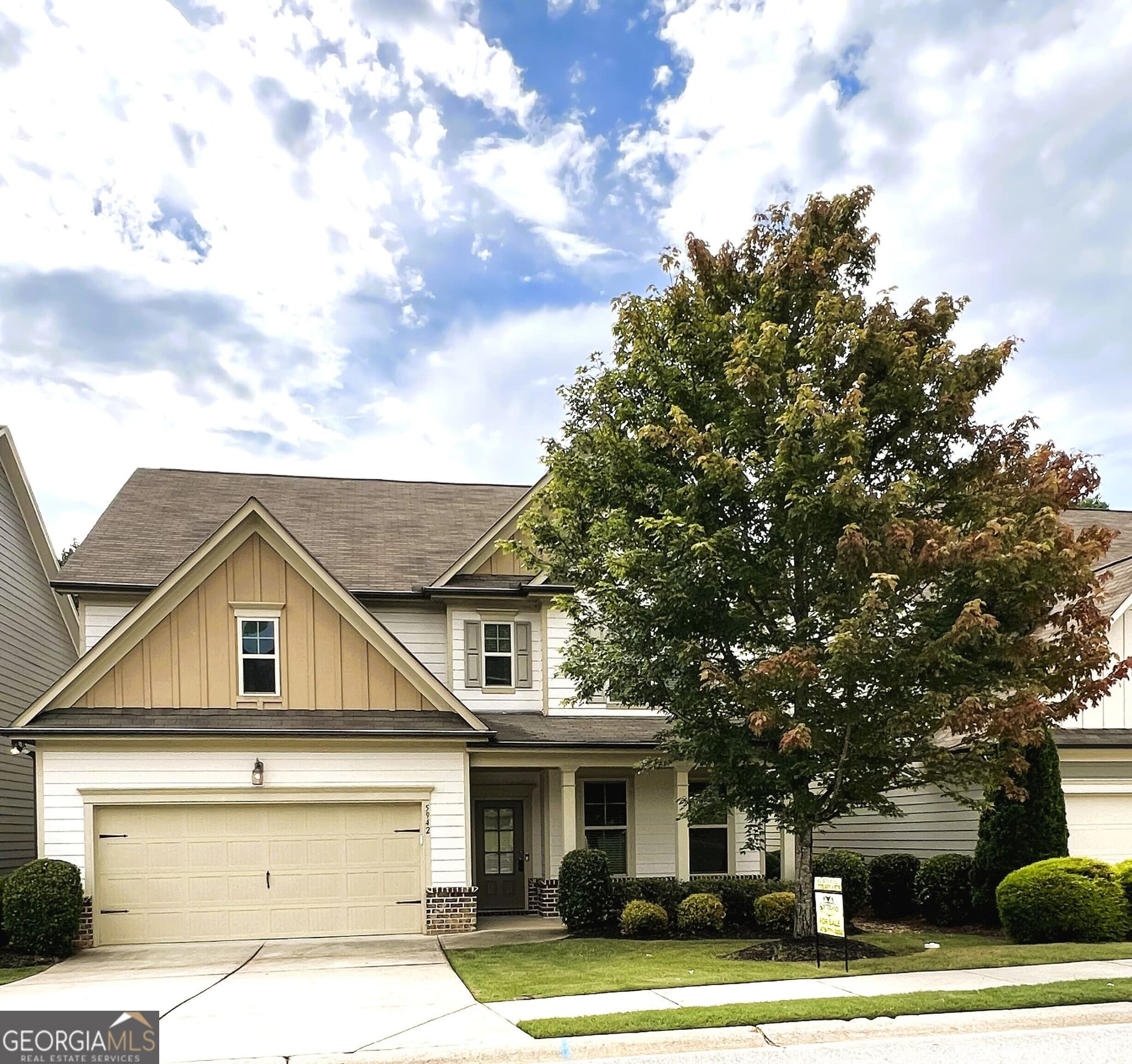 4 bedroom, 2.5 bathroom, 2,651 sq ft single family residence for sale at 5942 Watersdown Way, Flowery Branch, GA 30542