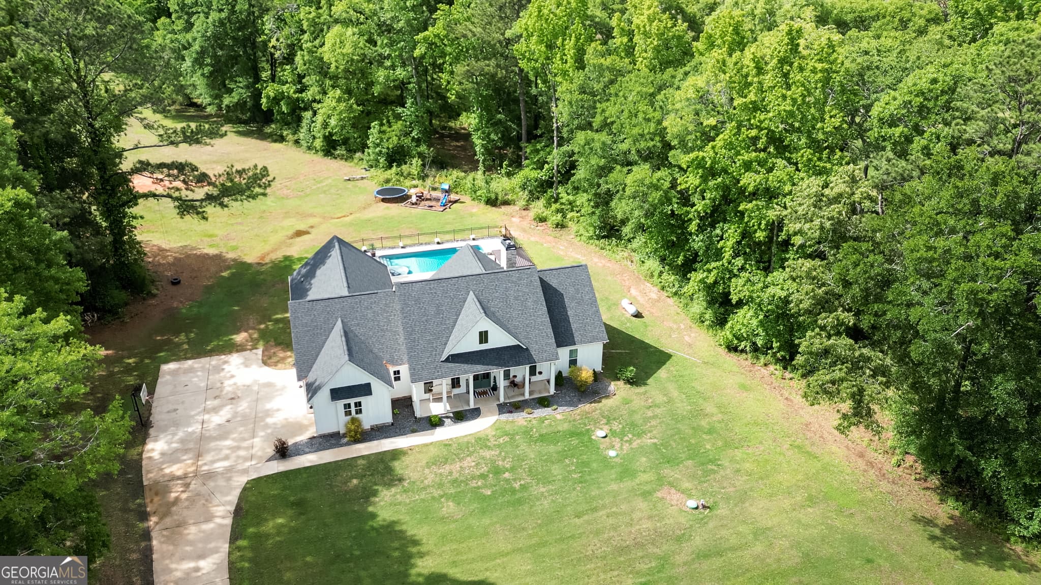4 bedroom, 3 bathroom, 2,807 sq ft single family residence sold at 399 Dunn Street, Molena, GA 30258