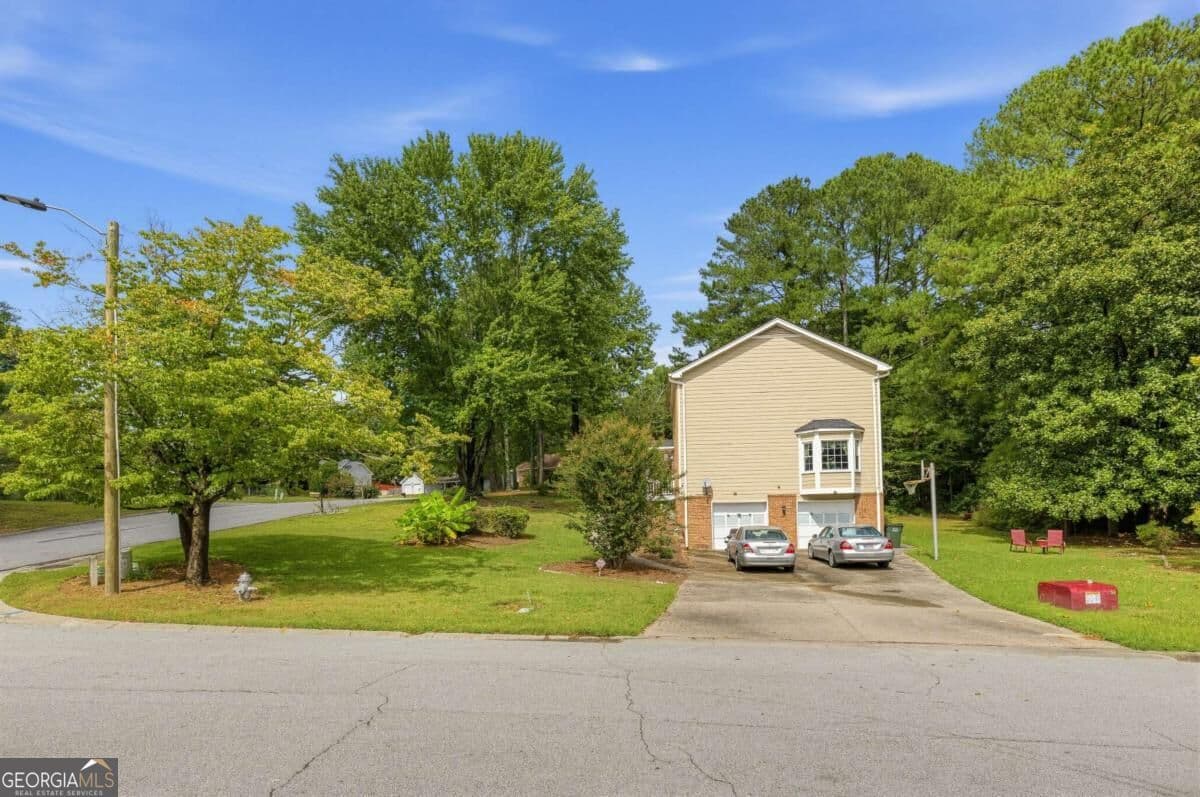 4 bedroom, 2.5 bathroom, 3,517 sq ft single family residence for sale at 3012 Overwood Lane, Snellville, GA 30078