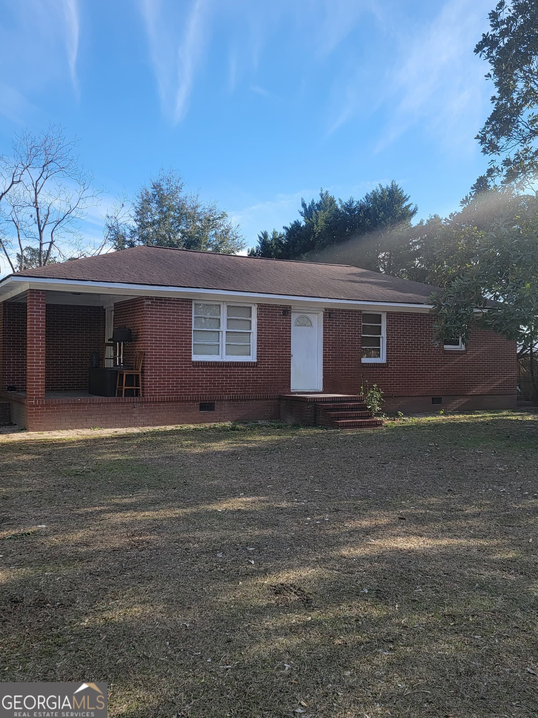 2 bedroom, 1 bathroom, 1,064 sq ft single family residence sold at 428 Riverview Street, Millen, GA 30442