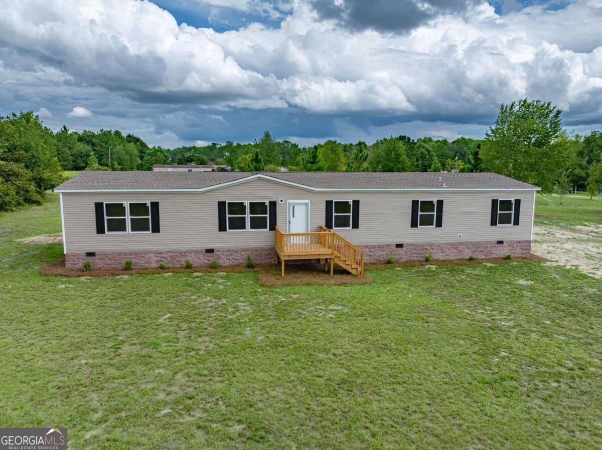 5 bedroom, 2 bathroom, 2,001 sq ft manufactured home,single family residence for sale at 201 Meadow Hill Lane, Ocilla, GA 31774