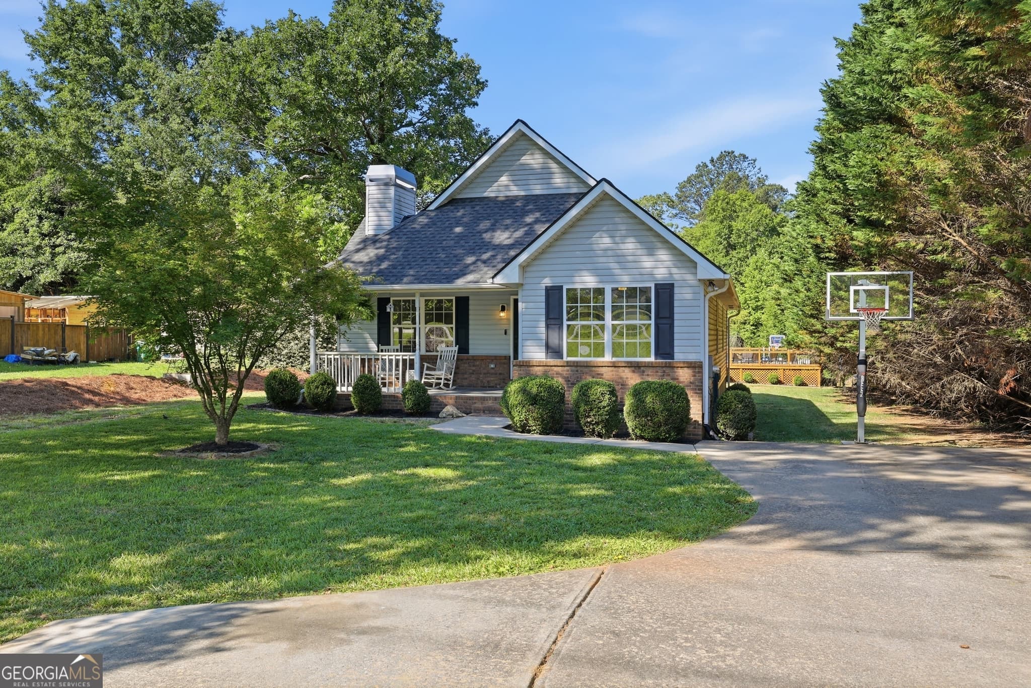 3 bedroom, 2 bathroom, 1,418 sq ft single family residence sold at 981 Hoyt Street, Cornelia, GA 30531