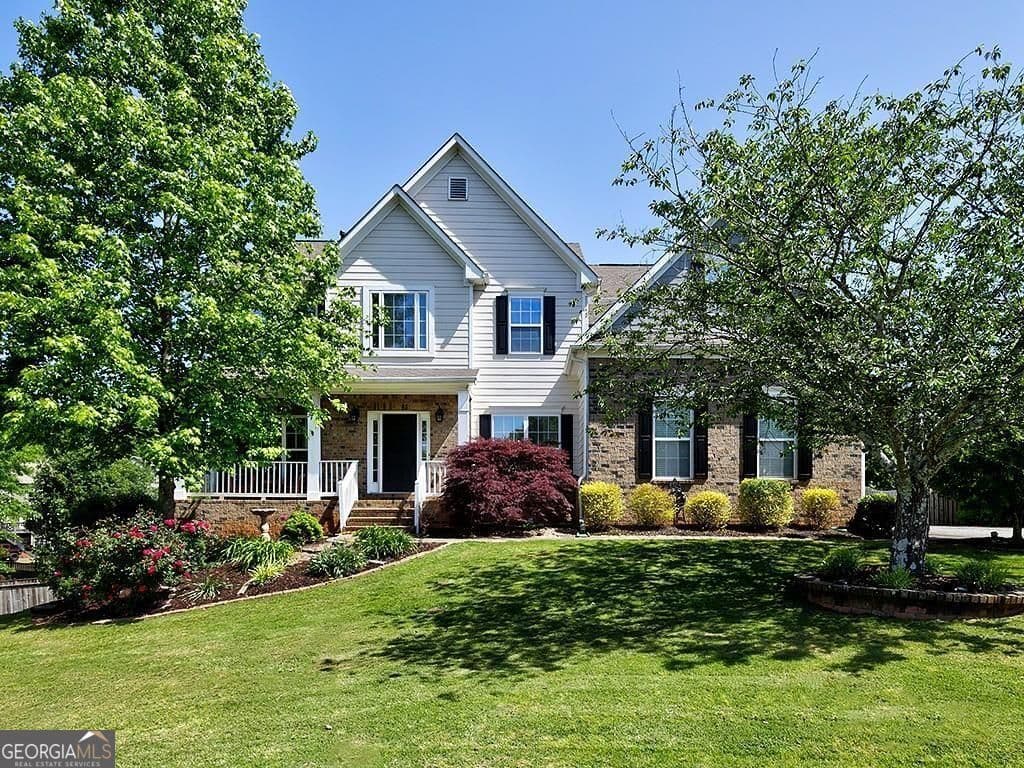 6 bedroom, 3 bathroom, 4,520 sq ft single family residence sold at 504 Crestview Court, Canton, GA 30115