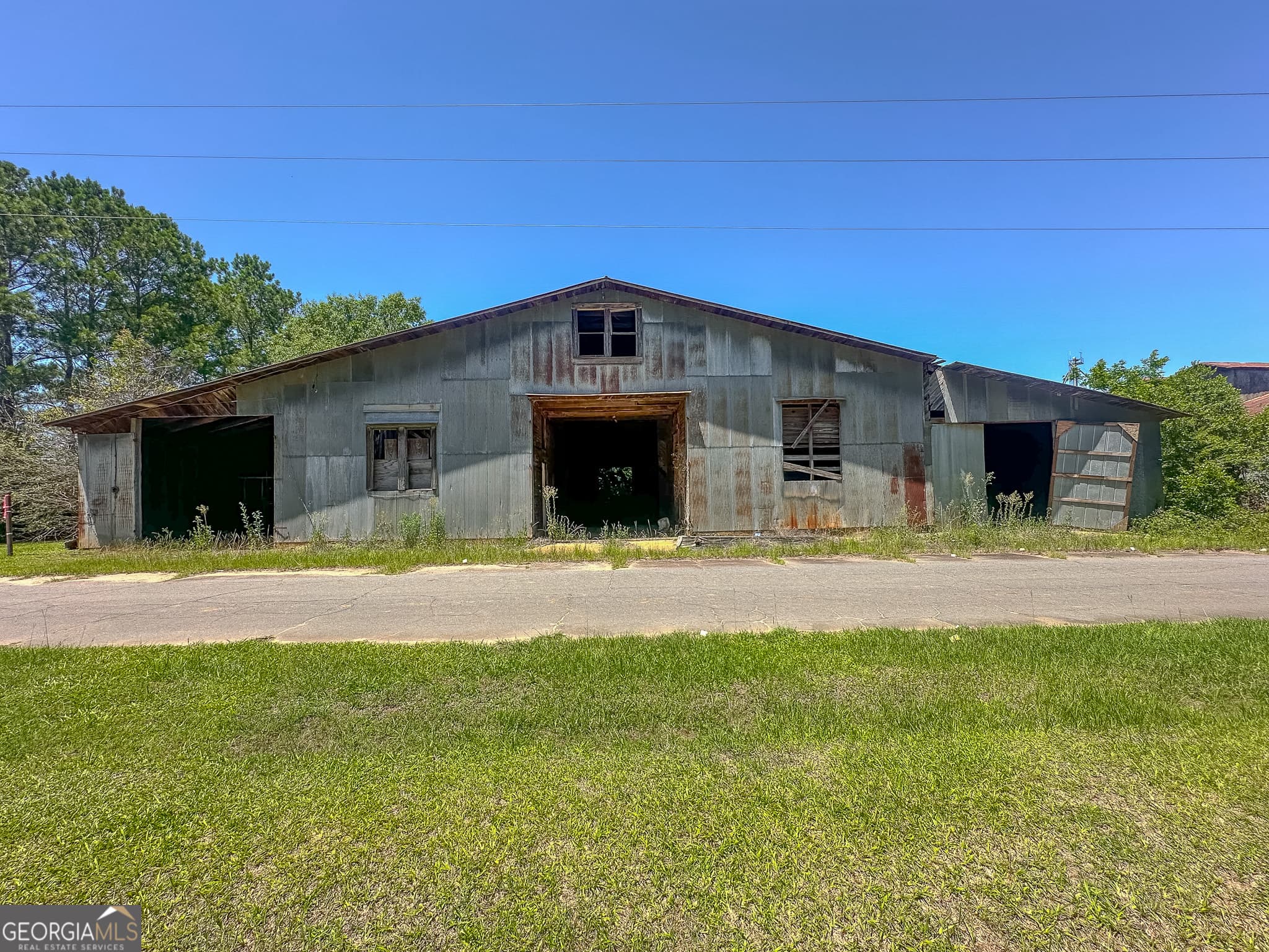 1 bedroom, 1 bathroom, 3,000 sq ft single family residence sold at 227 South Parrott, Parrott, GA 39877