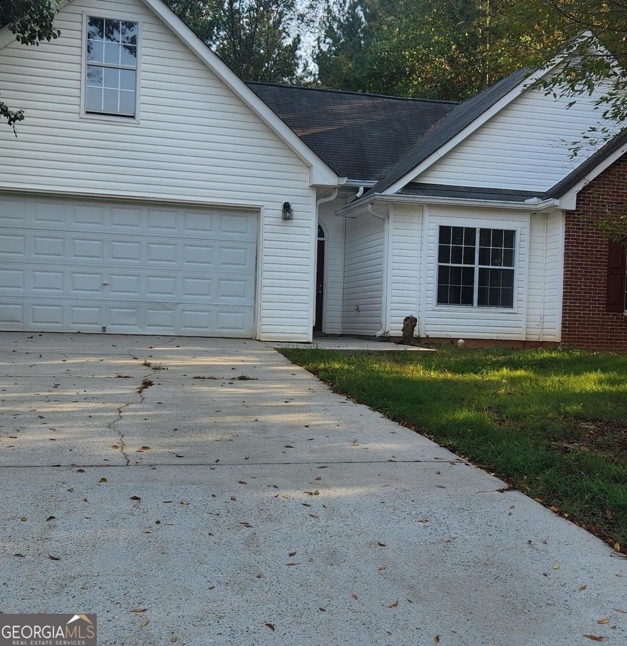 4 bedroom, 2 bathroom, 1,378 sq ft single family residence for rent at 10883 Knotty Pine Place, Hampton, GA 30228 for $2,100 a month