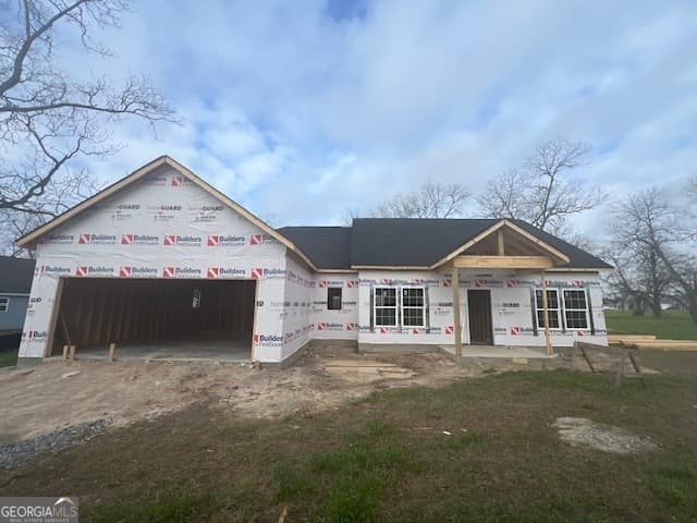 3 bedroom, 2 bathroom, 1,600 sq ft single family residence sold at 124 Easy Street, Cochran, GA 31014