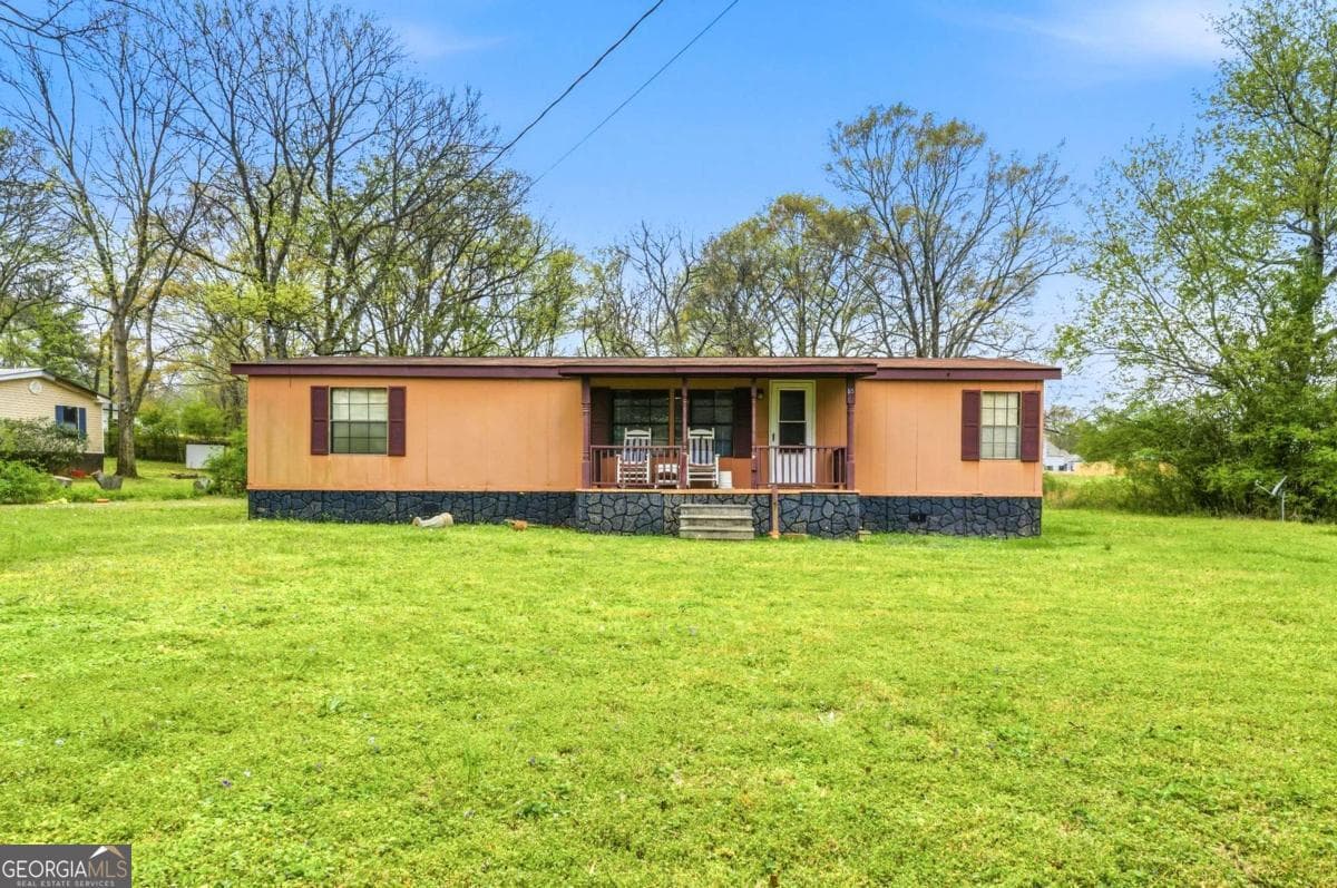 3 bedroom, 2 bathroom, 1,368 sq ft manufactured home,single family residence sold at 85 Honeysuckle Drive, Cartersville, GA 30120