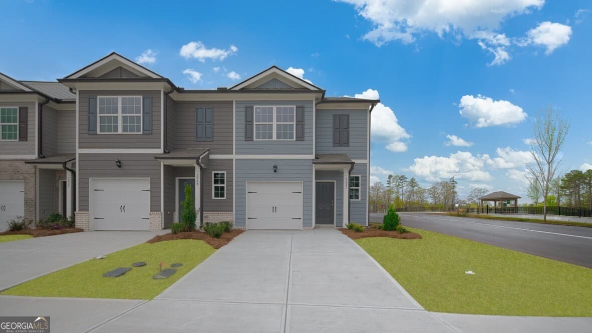 3 bedroom, 2.5 bathroom, 1,508 sq ft townhouse sold at 2031 Roseleigh Drive, Douglasville, GA 30134