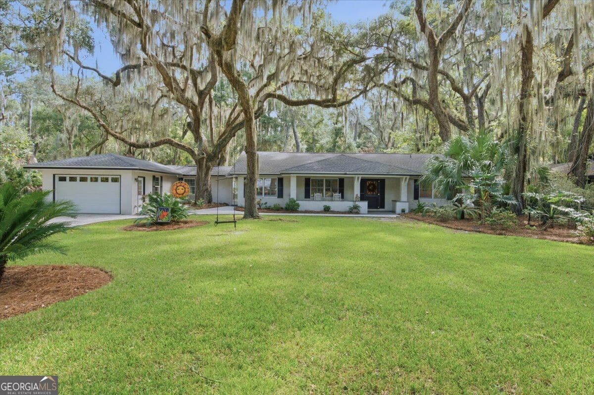 3 bedroom, 2.5 bathroom, 2,969 sq ft single family residence under contract at 651 Old Plantation Road, Jekyll Island, GA 31527