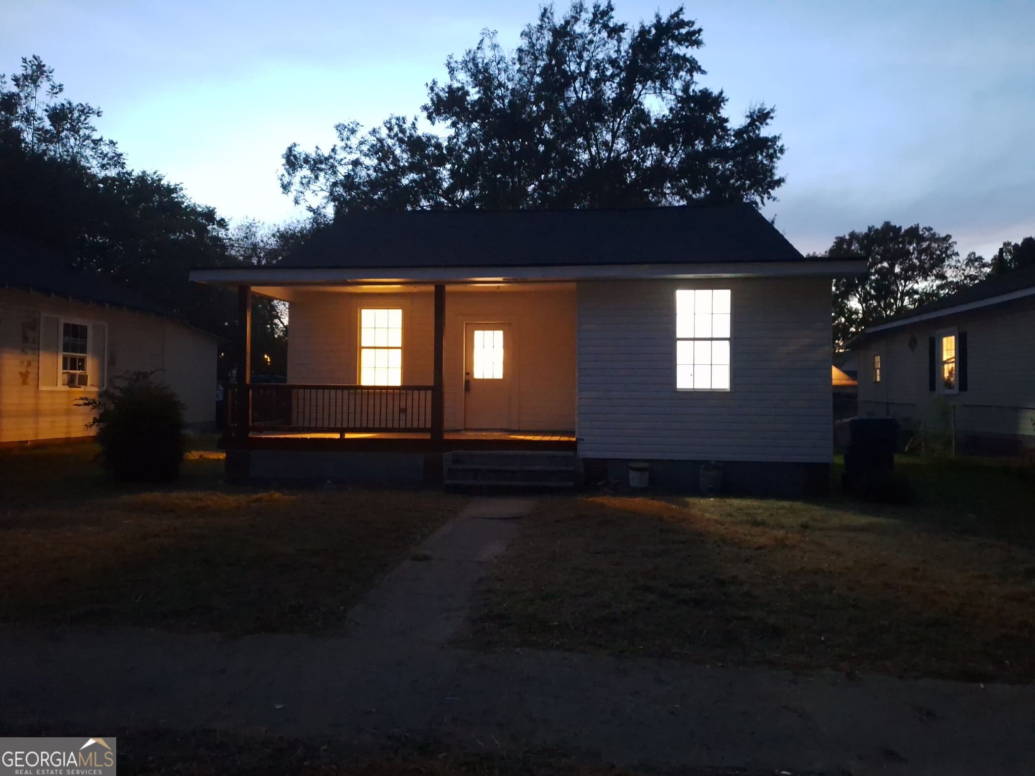 3 bedroom, 1 bathroom, 1,127 sq ft single family residence for sale at 233 3rd Street, Cedartown, GA 30125