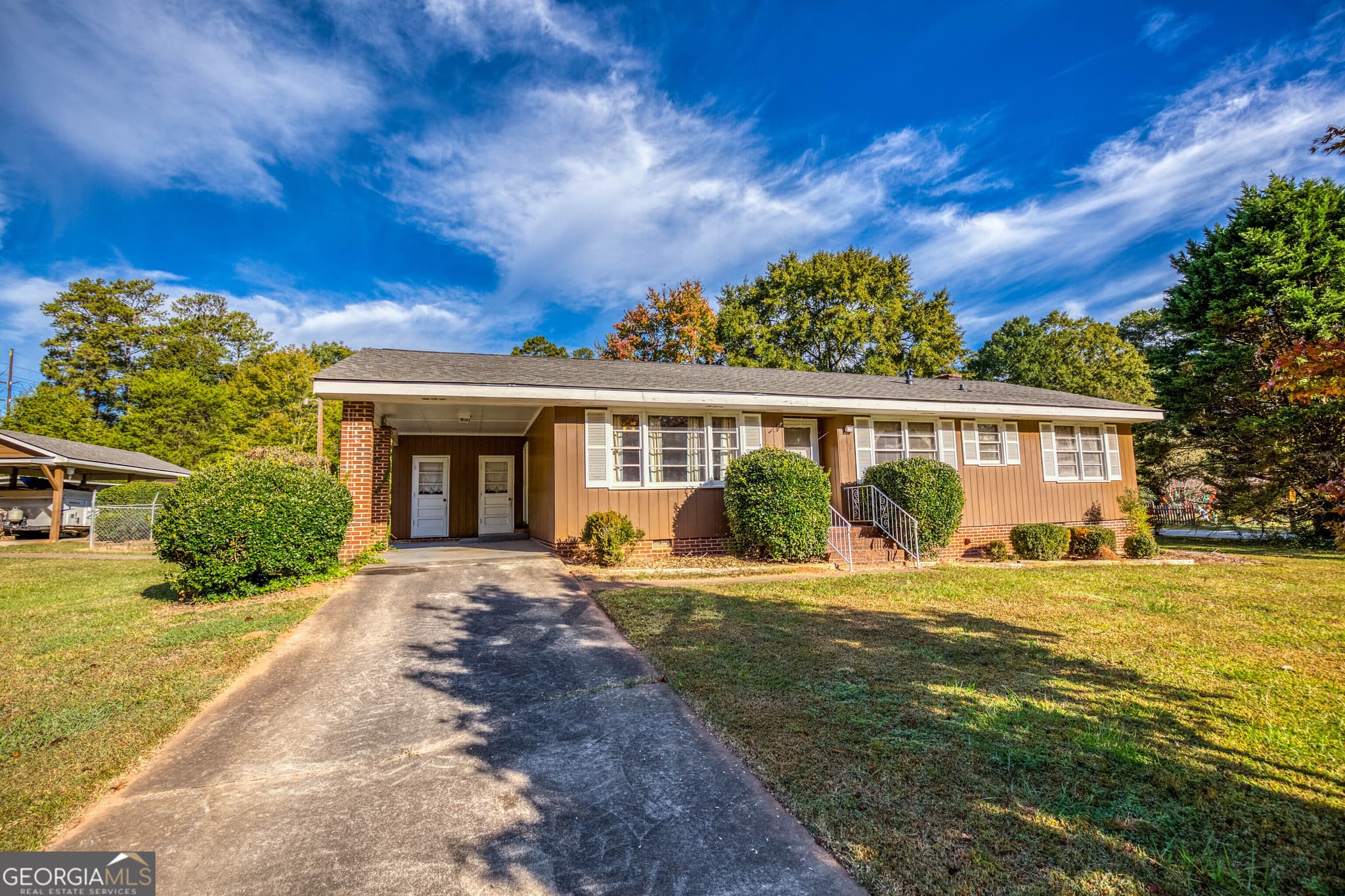 3 bedroom, 2 bathroom, 2,028 sq ft single family residence for sale at 1525 Woodacres Road, Monroe, GA 30655
