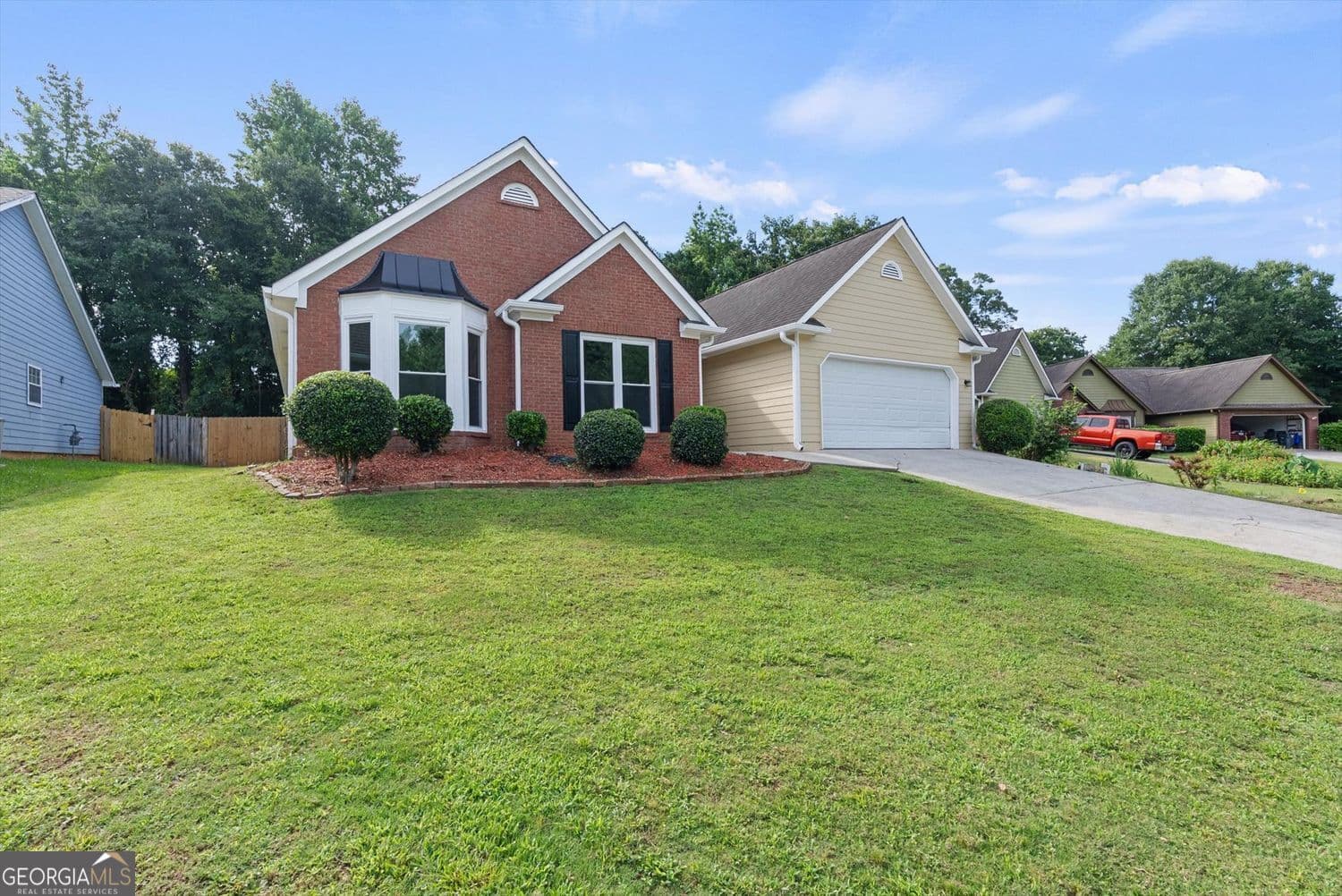 4 bedroom, 2 bathroom, 2,308 sq ft single family residence sold at 4680 Sterling Oaks Court, Lilburn, GA 30047