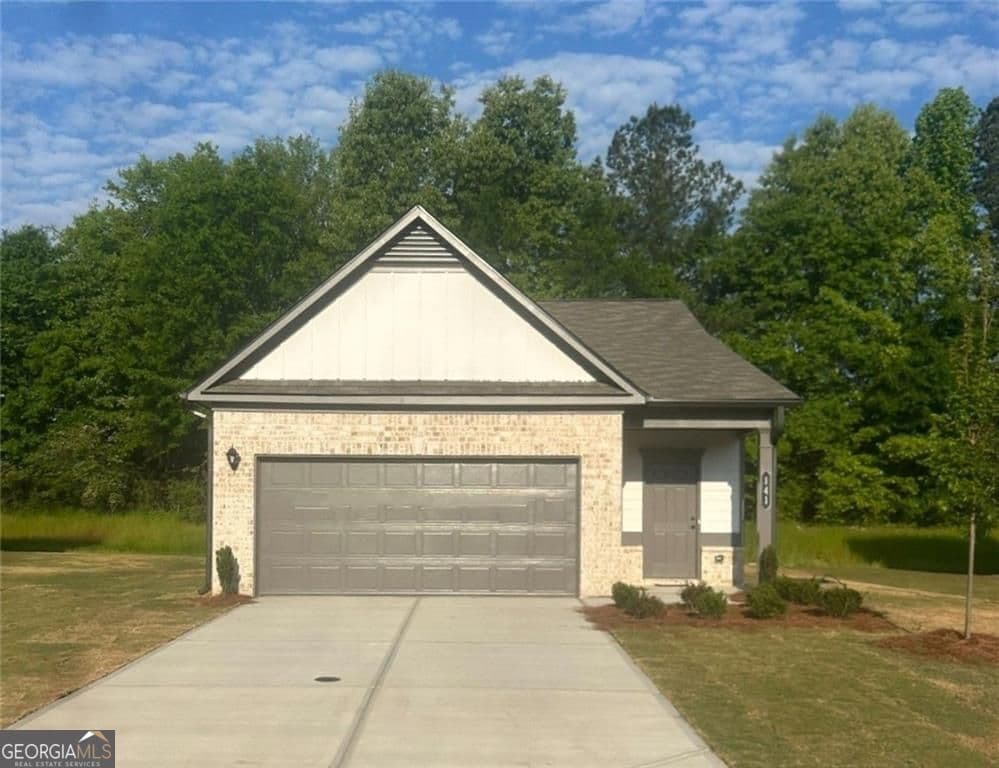 3 bedroom, 2 bathroom, 1,164 sq ft single family residence sold at 141 Andros Loop, Dalton, GA 30721