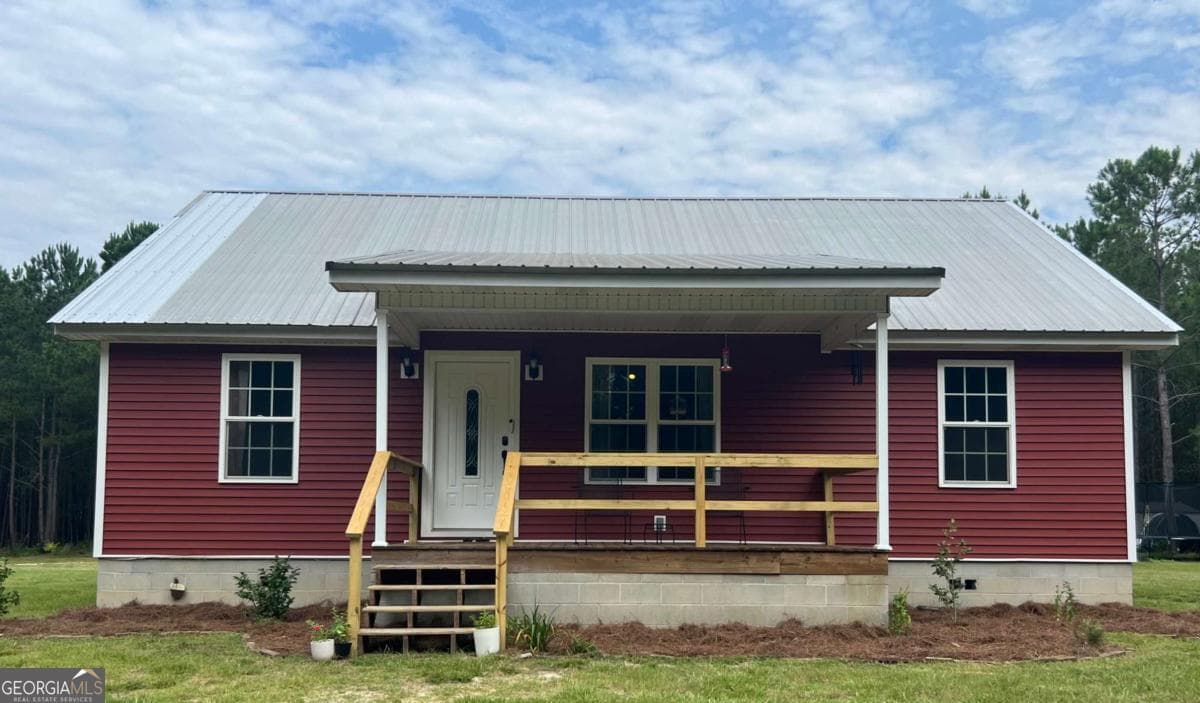 2 bedroom, 2 bathroom, 1,260 sq ft single family residence sold at 2482 Hulsey Drive, Metter, GA 30439