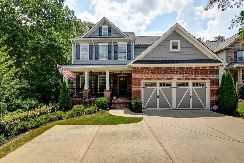 4 bedroom, 3 bathroom, 3,134 sq ft single family residence sold at 5430 Fairmont Glen, Alpharetta, GA 30004