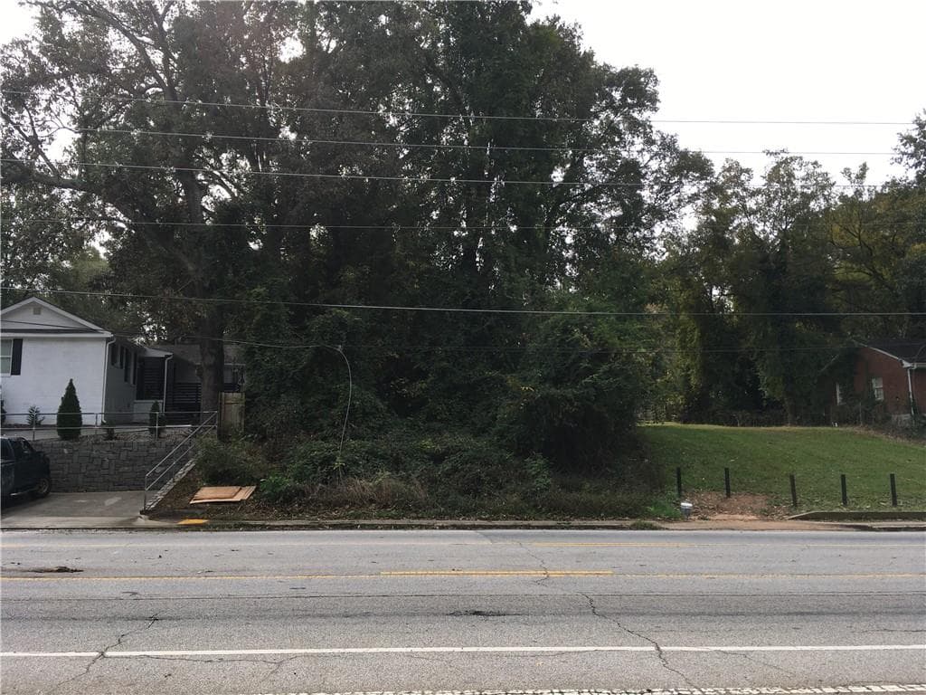 single family residence sold at 2889 Glenwood Avenue, Atlanta, GA 30317