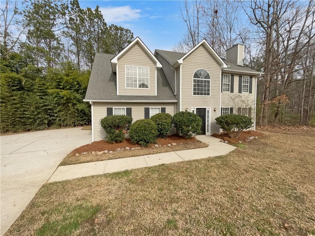 3 bedroom, 3 bathroom single family residence sold at 4535 Raptor Trail, Douglasville, GA 30135