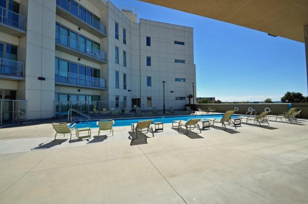 3 bedroom, 1,530 sq ft condominium sold at 1100 Howell Mill Road 908, Atlanta, GA 30318