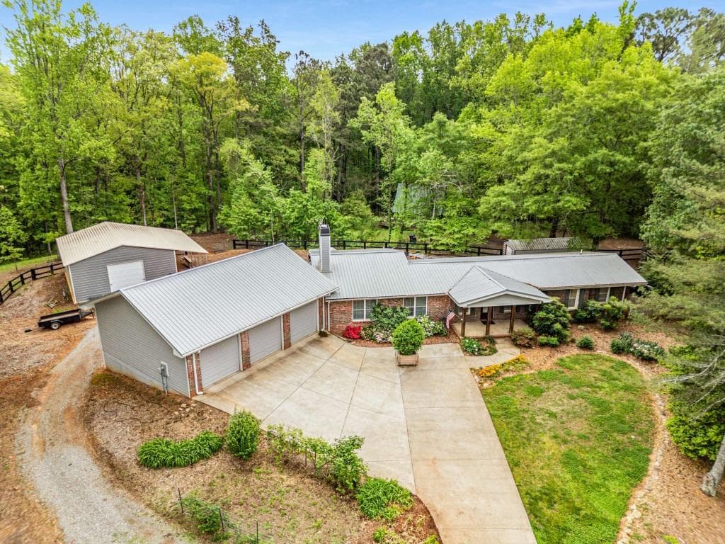 2 bedroom, 2 bathroom, 2,182 sq ft single family residence sold at 3568 Univeter Road, Canton, GA 30115