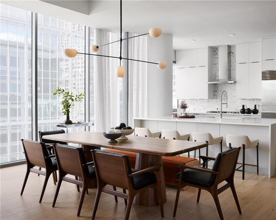 4 bedroom, 4 bathroom, 2,537 sq ft condominium sold at 40 12th Street 1706, Atlanta, GA 30309