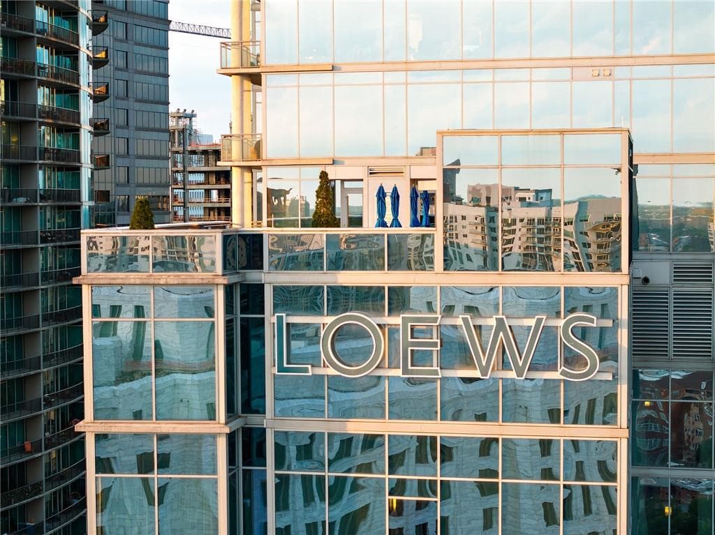 3 bedroom, 3 bathroom, 2,288 sq ft condominium sold at 1065 Peachtree Street 3602, Atlanta, GA 30309