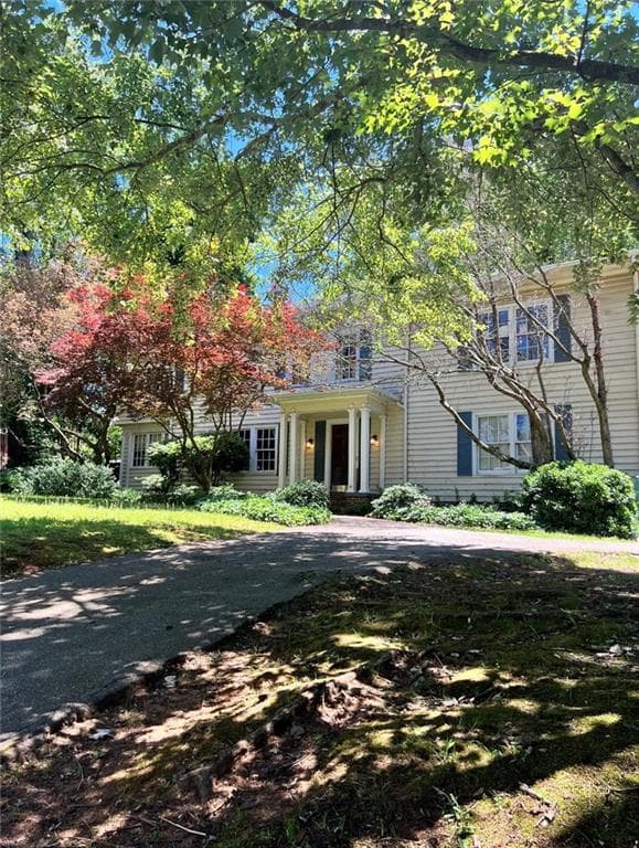 5 bedroom, 4 bathroom, 2,883 sq ft single family residence sold at 1035 Oxford Road, Atlanta, GA 30306