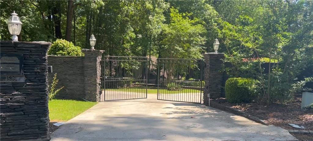 5 bedroom, 6 bathroom single family residence sold at 1539 Silver Hill Court, Stone Mountain, GA 30087